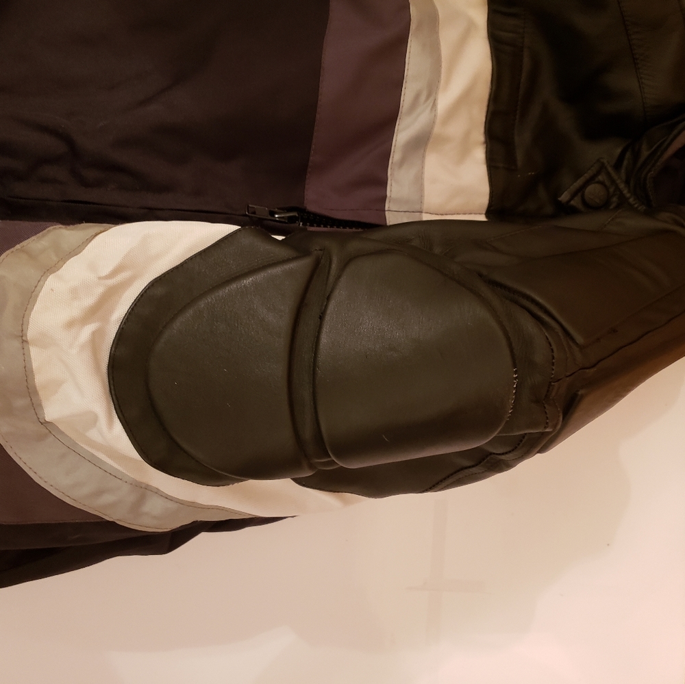Motorcycle jacket - Picture 5 of 6